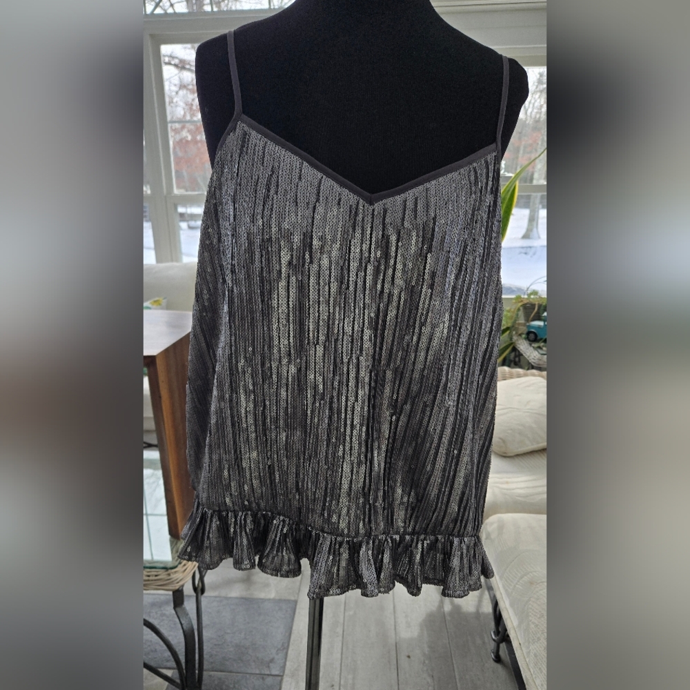 Shimmering tank top